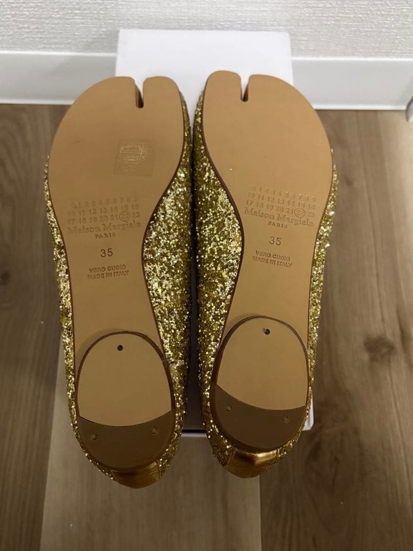【新品】メゾンマルジェラ ゴールド グリッター 限定色 足袋シューズ　35