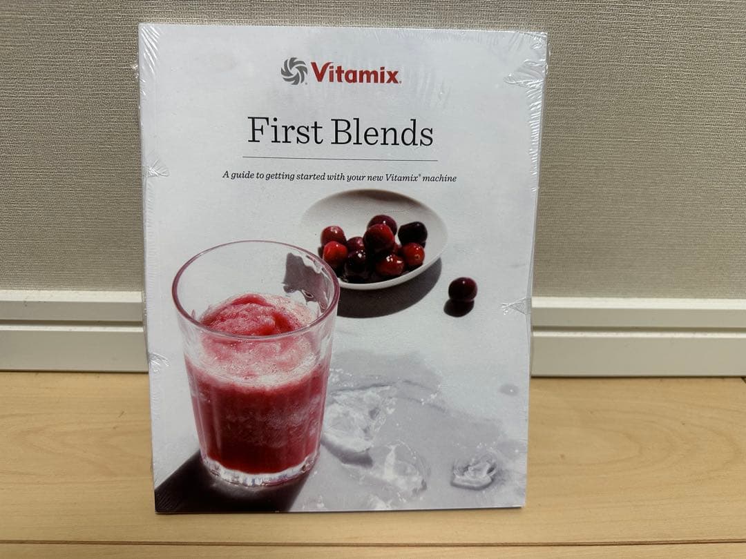 t*g様 Vitamix ブレンダー 赤 1200W レシピブック付き