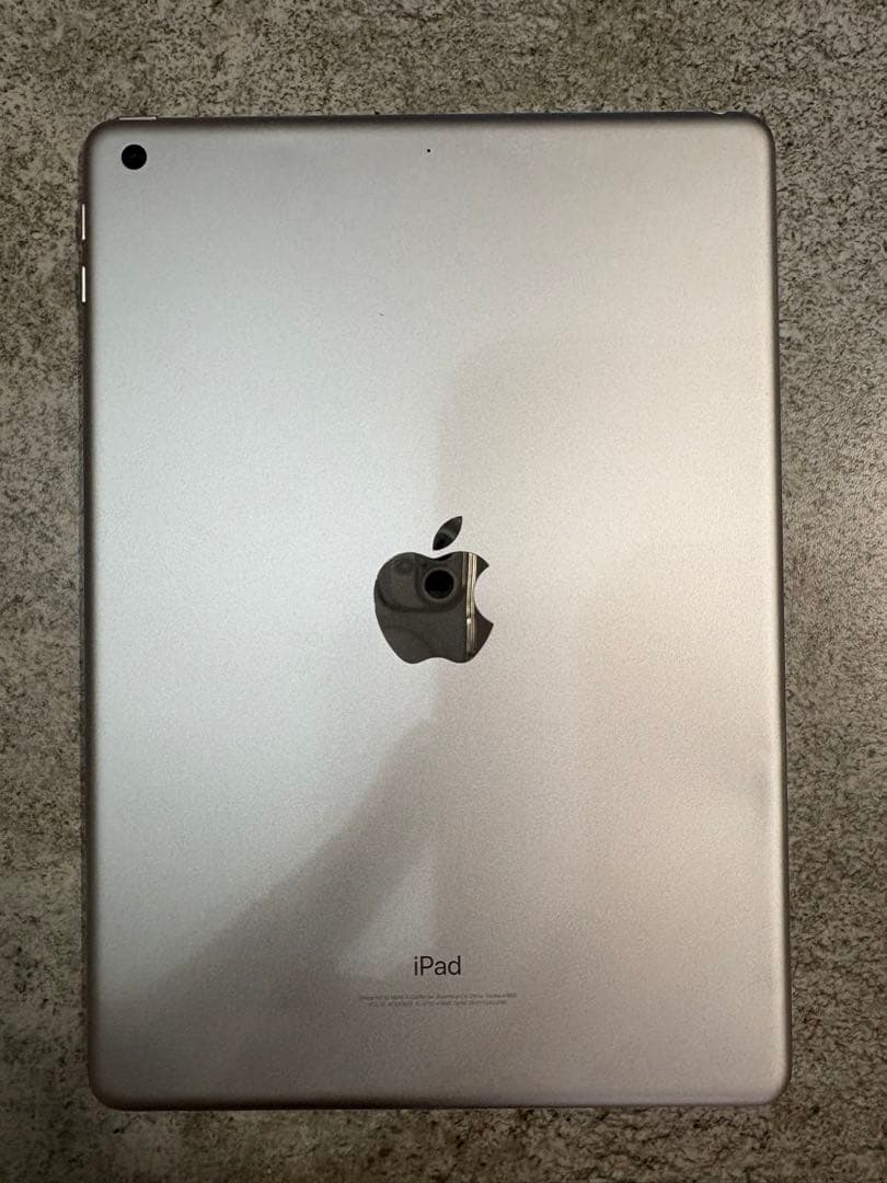 iPad アイパッド 第6世代 シルバー 32GB