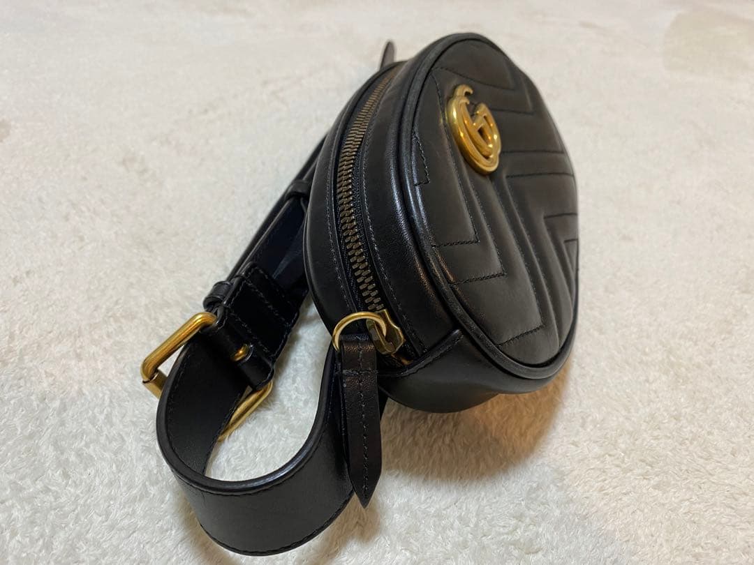 Gucci GGモーメントベルトバック