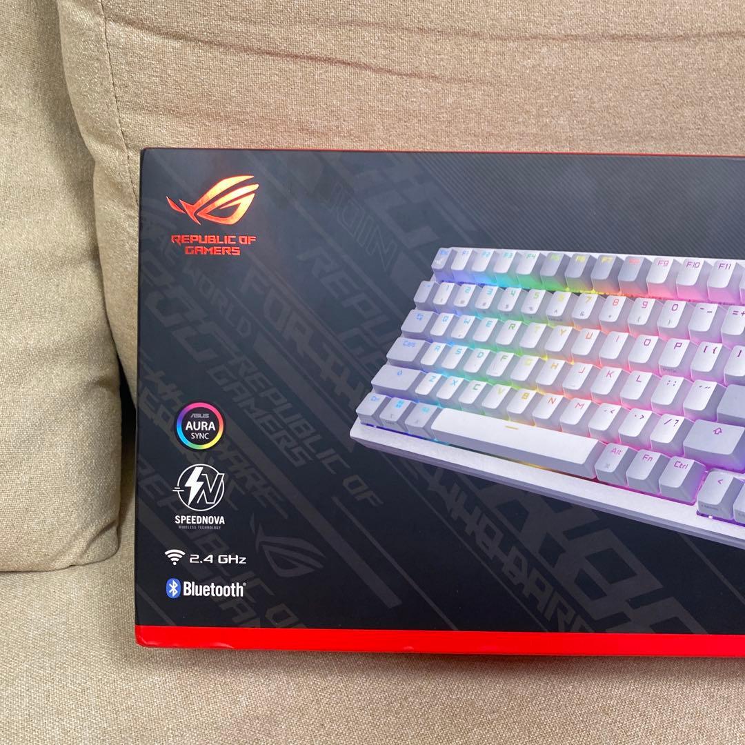 キーボード ASUS ROG Azoth Moonlight White
