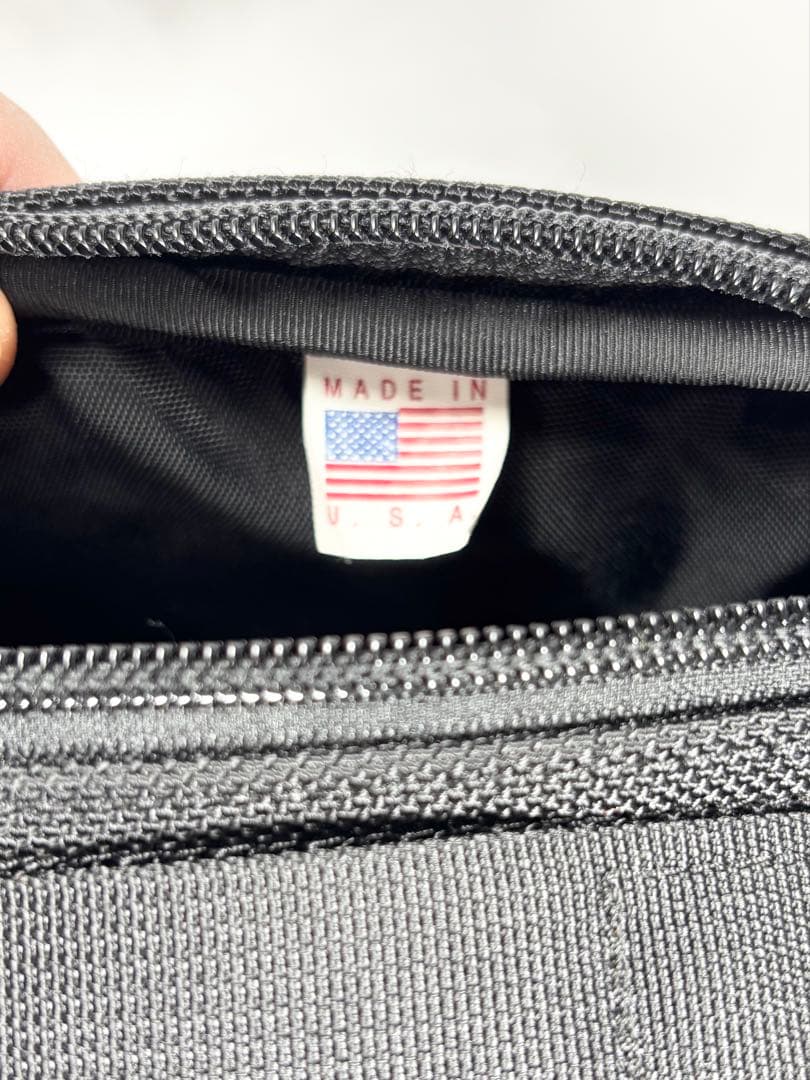 【美品】BRIEFING ショルダーバッグ MADE IN USA ブラック 黒