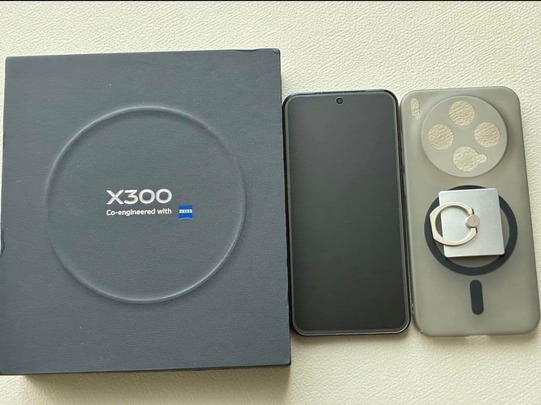 使用僅か　グローバル版　vivo X300 SummitRed　12/512GB