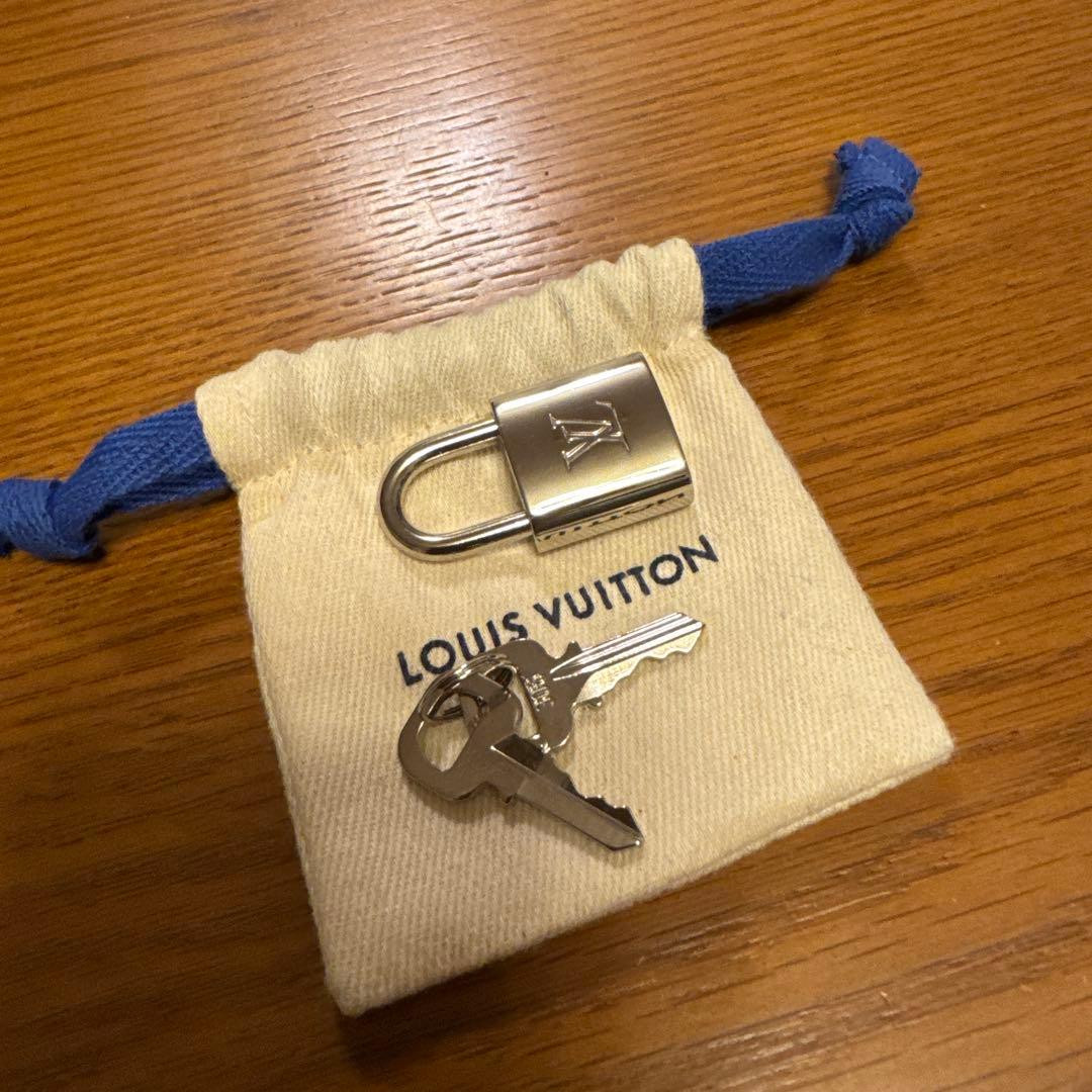 ルイヴィトン　キーポルバンドリエール45 モノグラムマカサー　M56711