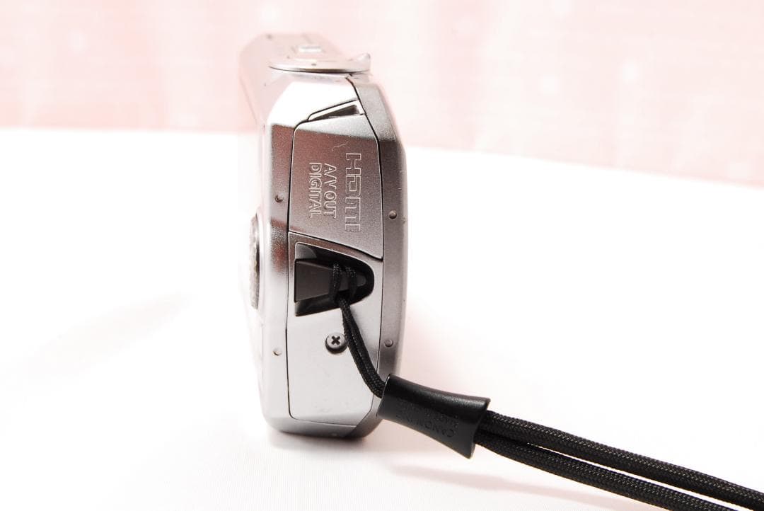 〓コンパクトデジカメ〓キヤノン CANON IXY 50S 大容量メモリカード付