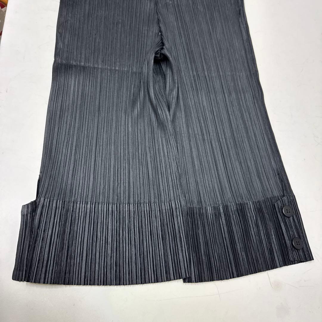 ミ*ャ様 プリーツプリーズ　イッセイミヤケ　ハーフパンツ①