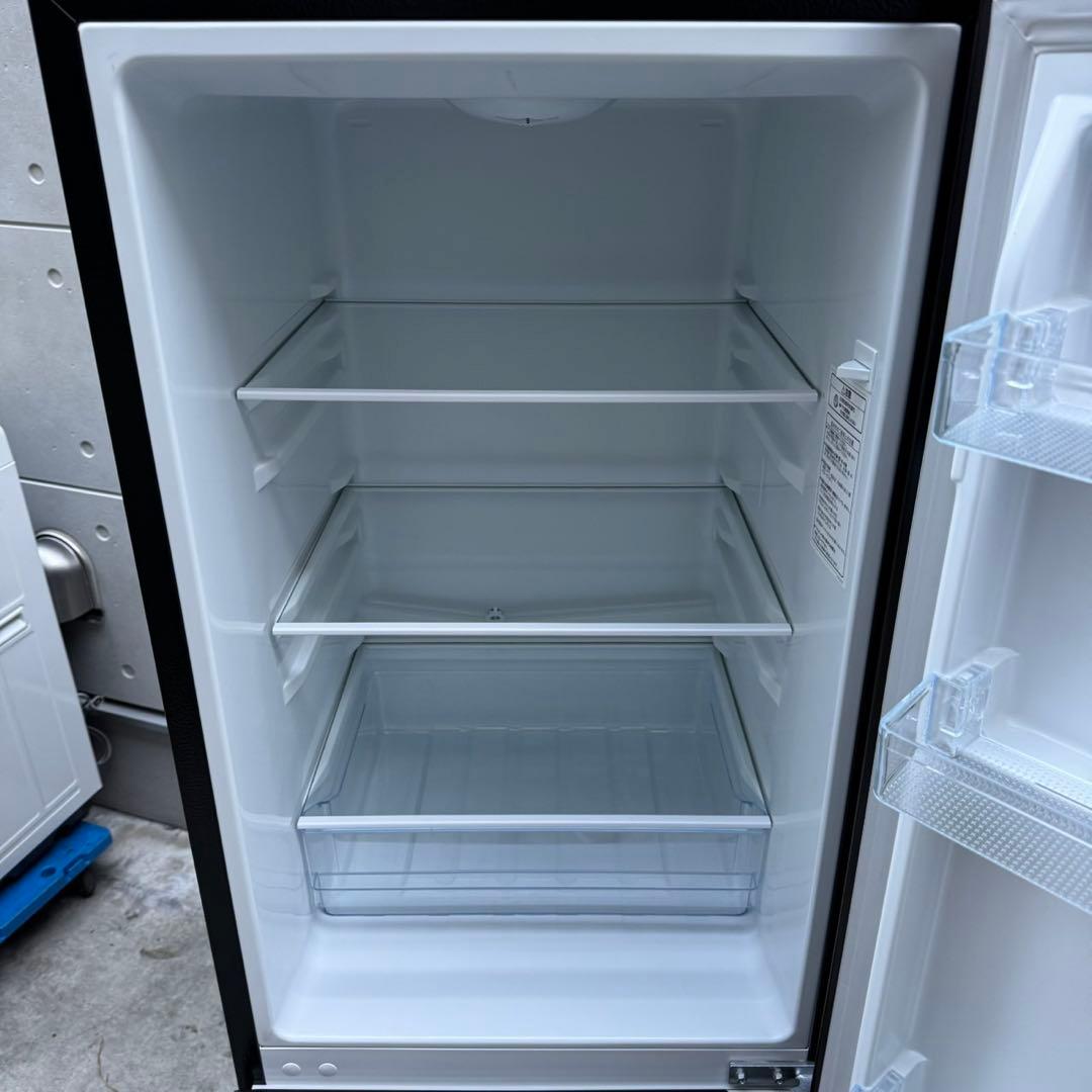 105⭐️2023年製★ハイセンス　冷蔵庫　大型175L　黒　ブラック　一人暮らし