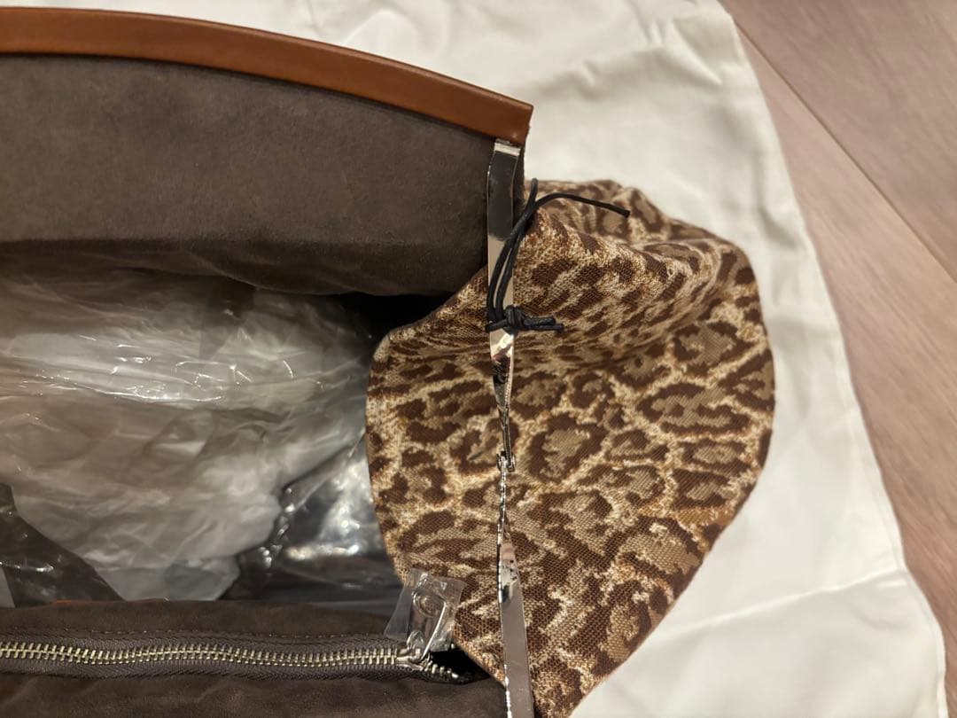 A VACATION アヴァケーションPILLOW 新品 レオパード　バッグ