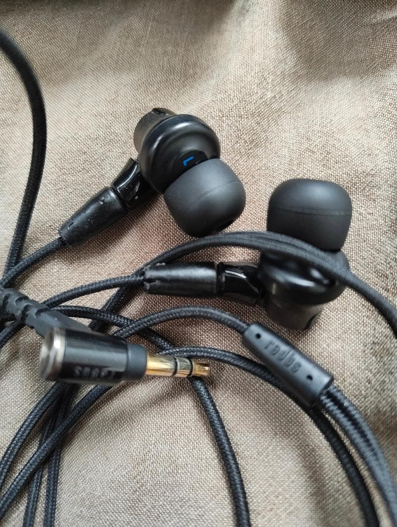 ラディウス radius HP-NHR31K 重低音 ハイレゾ リケーブル可