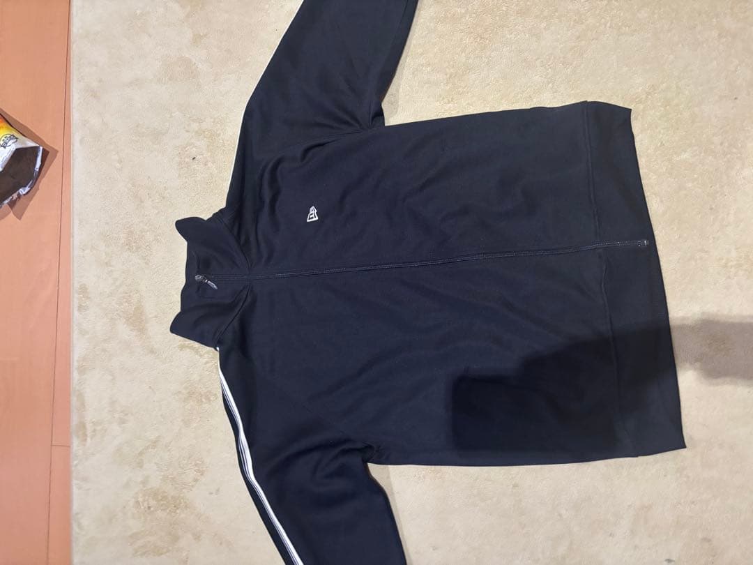 newera セットアップ　ジャージ