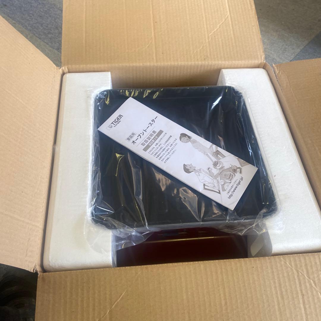 新品未使用タイガー オーブントースター やきたて レッド KAE-A130