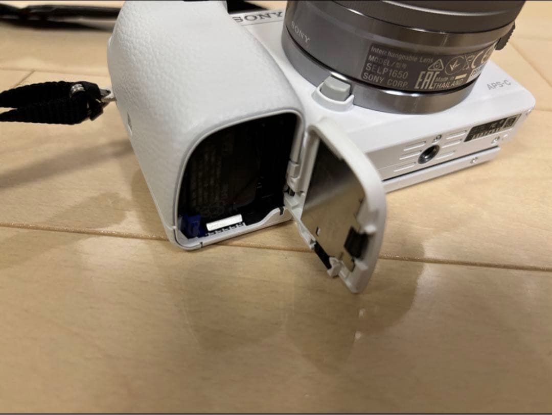 SONY α6000 ダブルズームレンズセット(16-50、55-210）