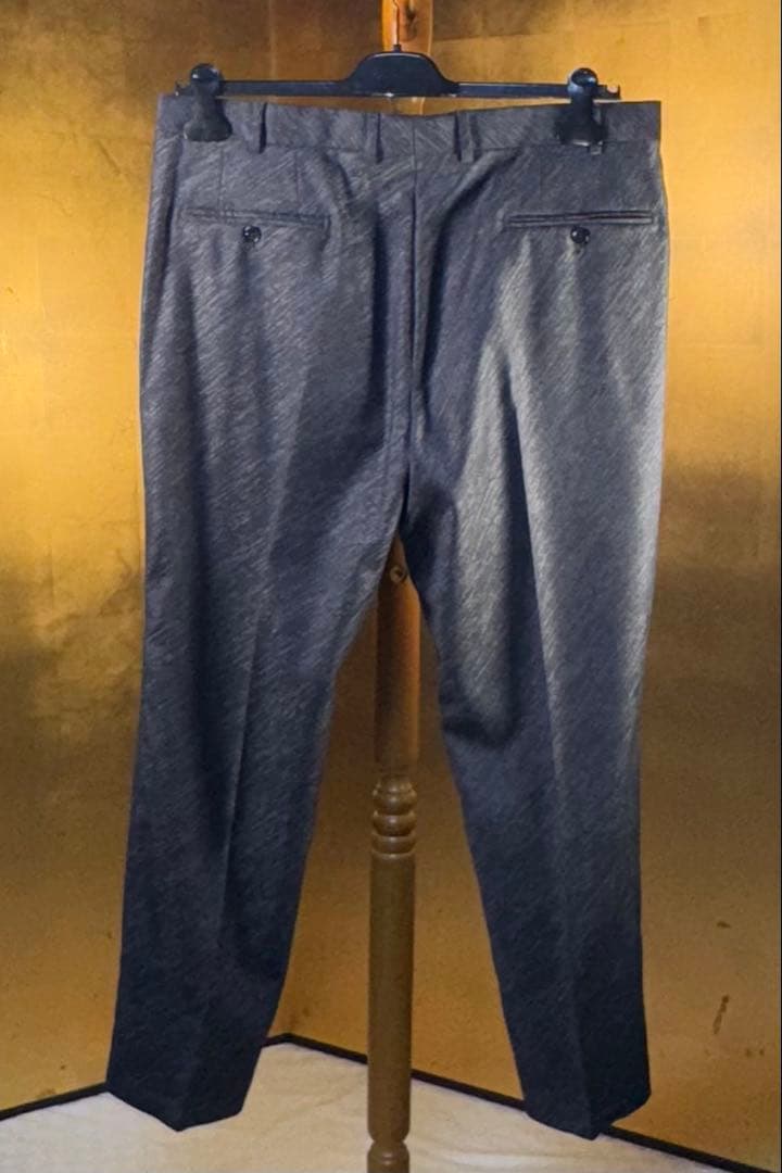 【エンポリオアルマーニ】新品タグ付き定価300,000円セットアップ52