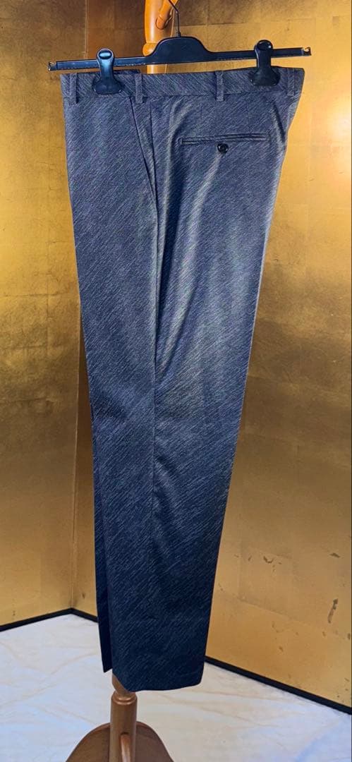 【エンポリオアルマーニ】新品タグ付き定価300,000円セットアップ52