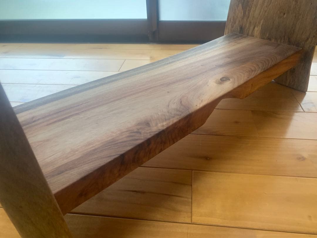 ☆リノ☆勿体ないワイルド❣️楠一枚板厚約4㎝サイドテーブル、TV台、飾り棚