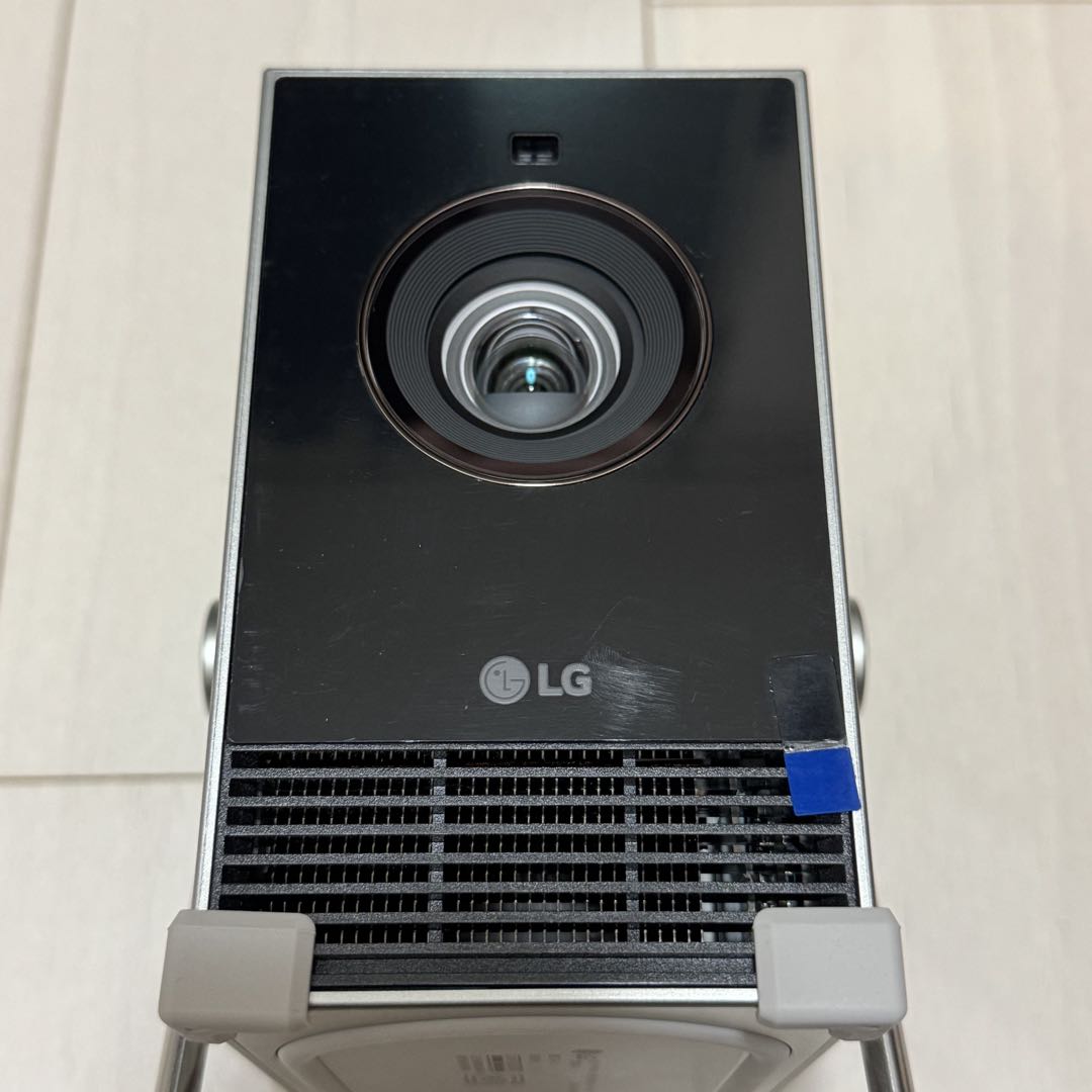 LG CineBeam Q 4KHDRレーザープロジェクター HU710PB