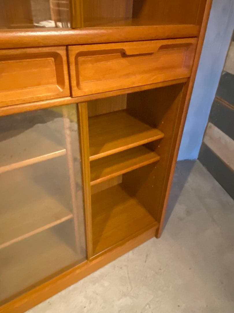 【東京都内23区配送無料】　食器棚　キャビネット　キッチン　ショーケース　本棚