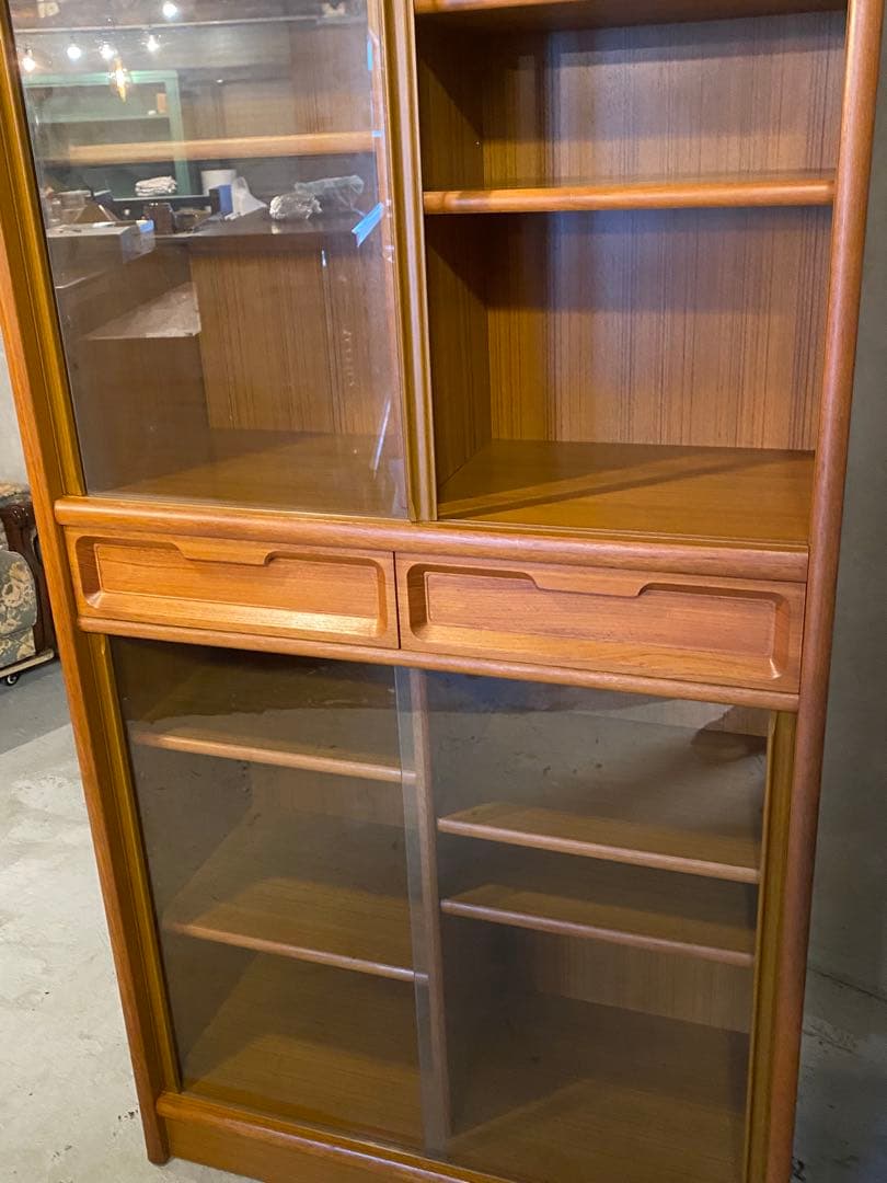 【東京都内23区配送無料】　食器棚　キャビネット　キッチン　ショーケース　本棚