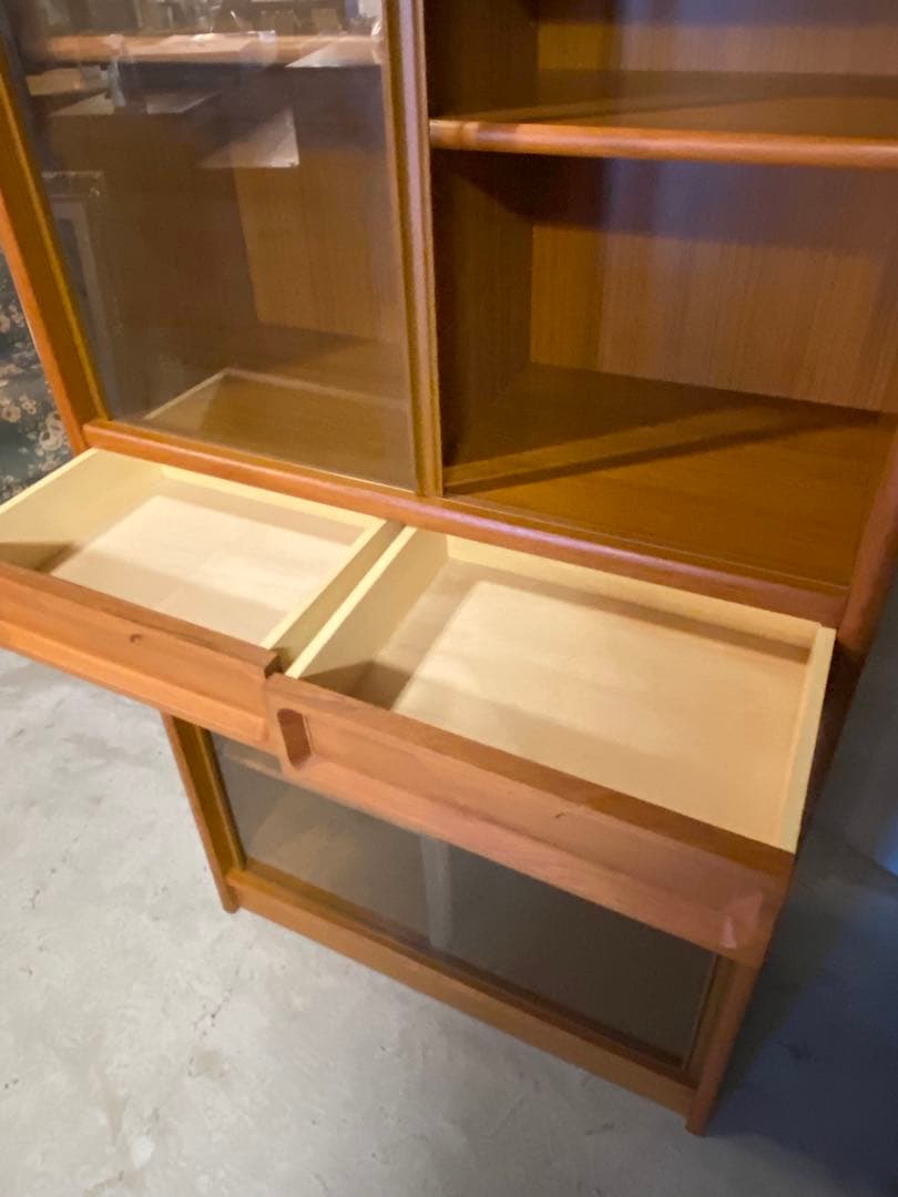 【東京都内23区配送無料】　食器棚　キャビネット　キッチン　ショーケース　本棚