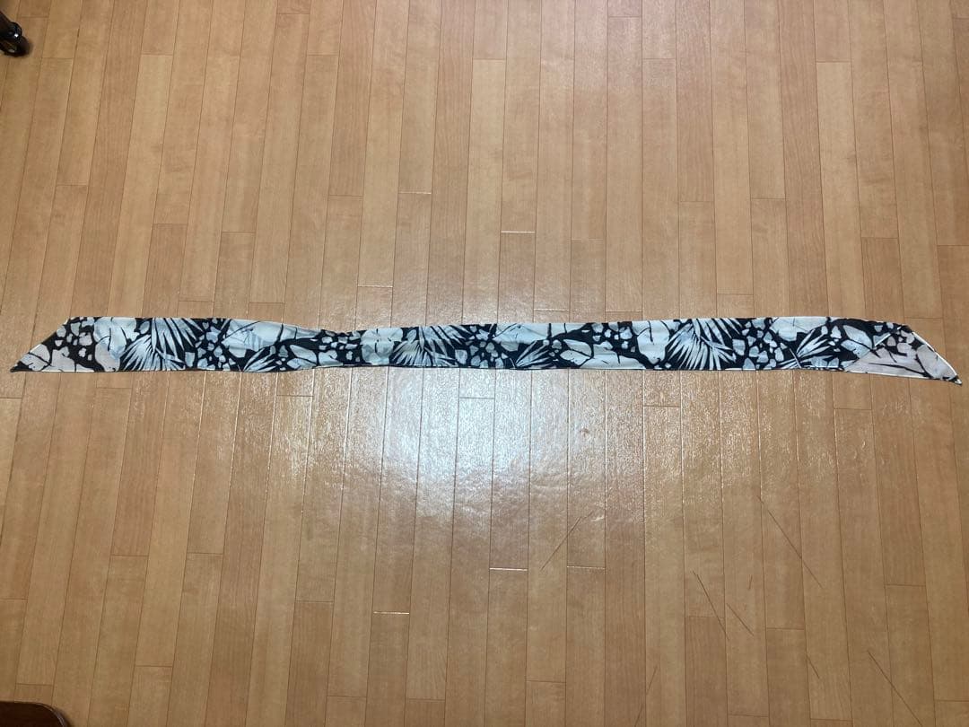 SAINT LAURENT ラバリエ スカーフ