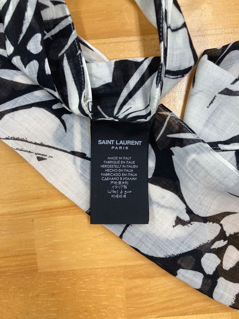 SAINT LAURENT ラバリエ スカーフ