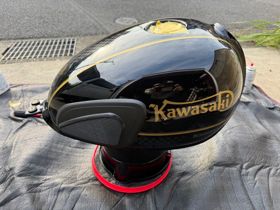 Kawasaki W800 ブラックタンク ゴールドストライプ