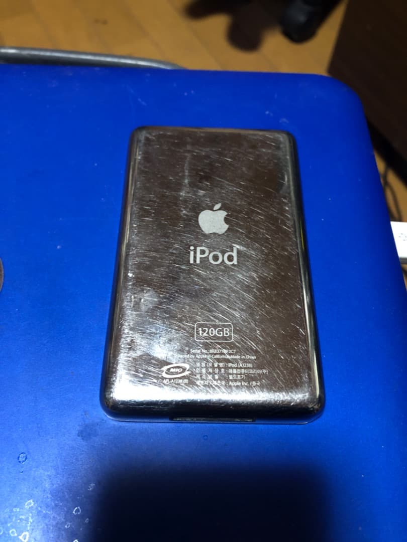 iPod Classic 第6世代120GB　電池新品