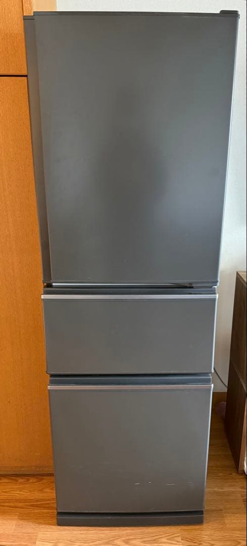 ▪️利用半年のみ、2024年製▪️送料込み▪️272L 三菱電機　冷蔵・冷凍庫