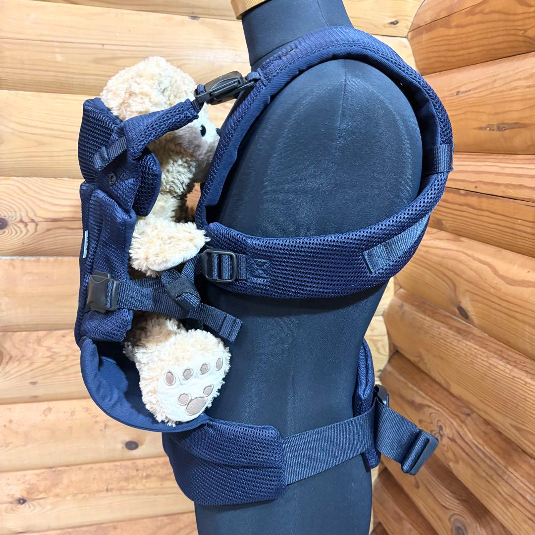 【極美品】Aprica アップリカ 抱っこ紐 Laclis ラクリス ネイビー