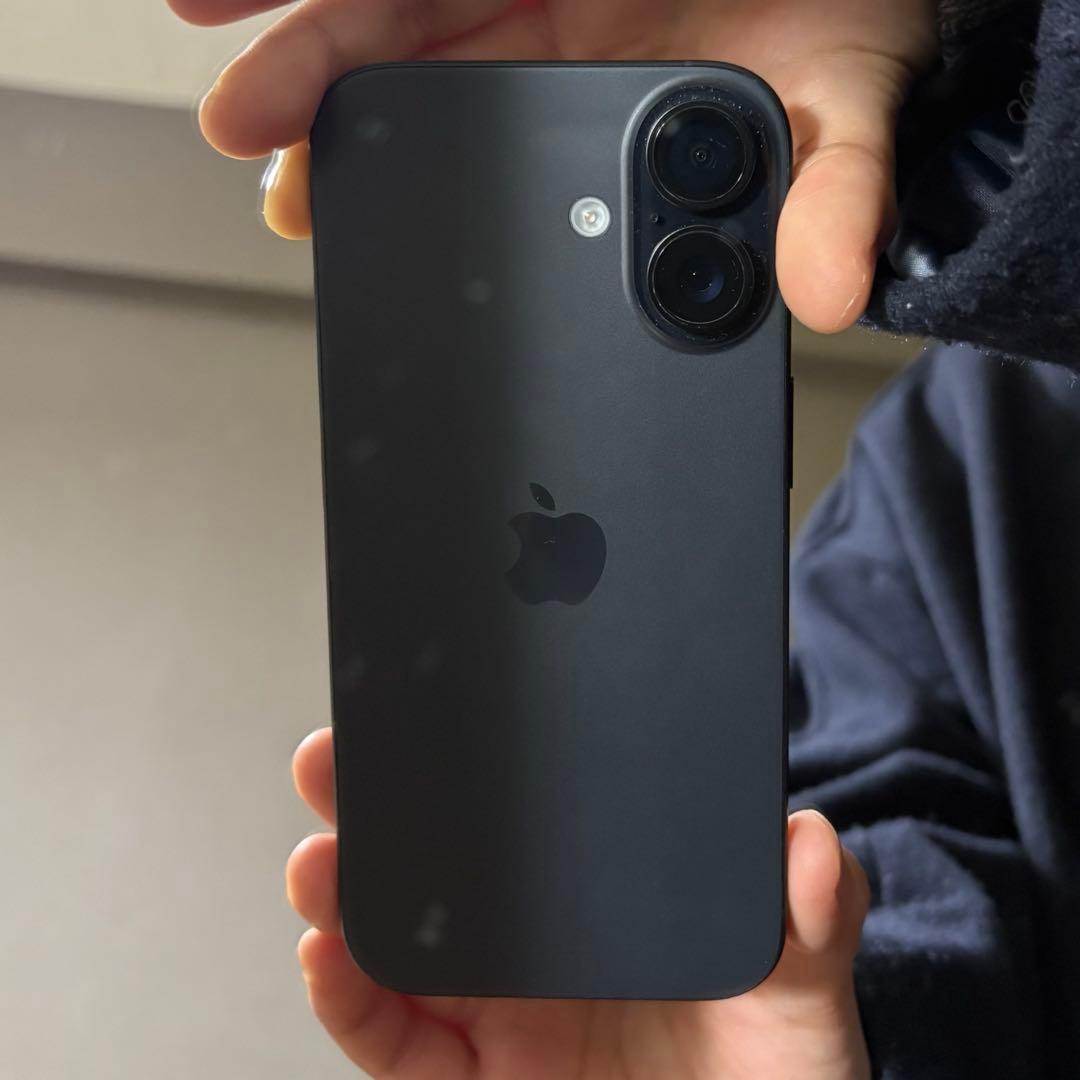 Apple iPhone16 SIMフリー本体 ブラック 128GB+ケース