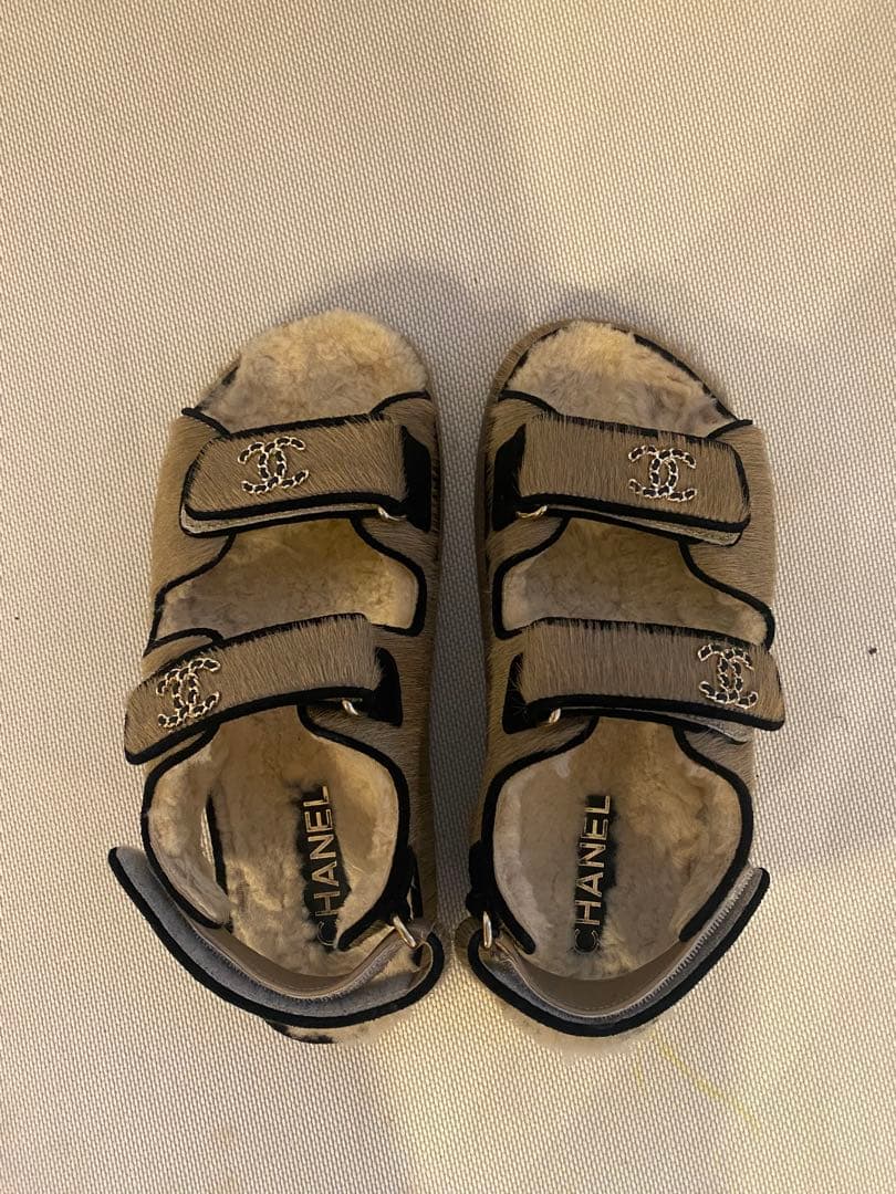 【HAERIN】CHANEL サンダル
