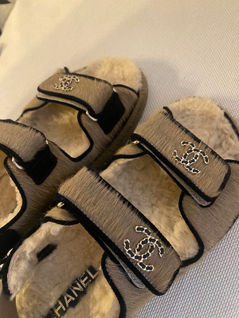 【HAERIN】CHANEL サンダル