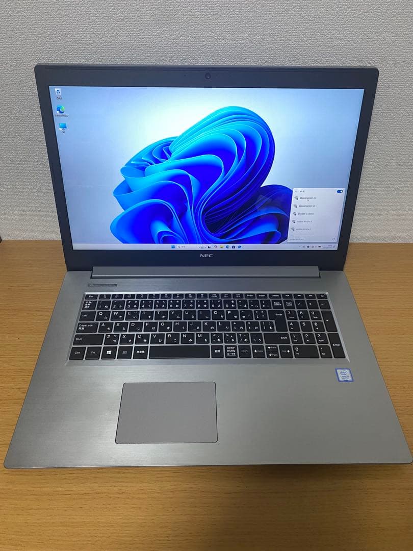 NEC大画面17インチノートパソコン