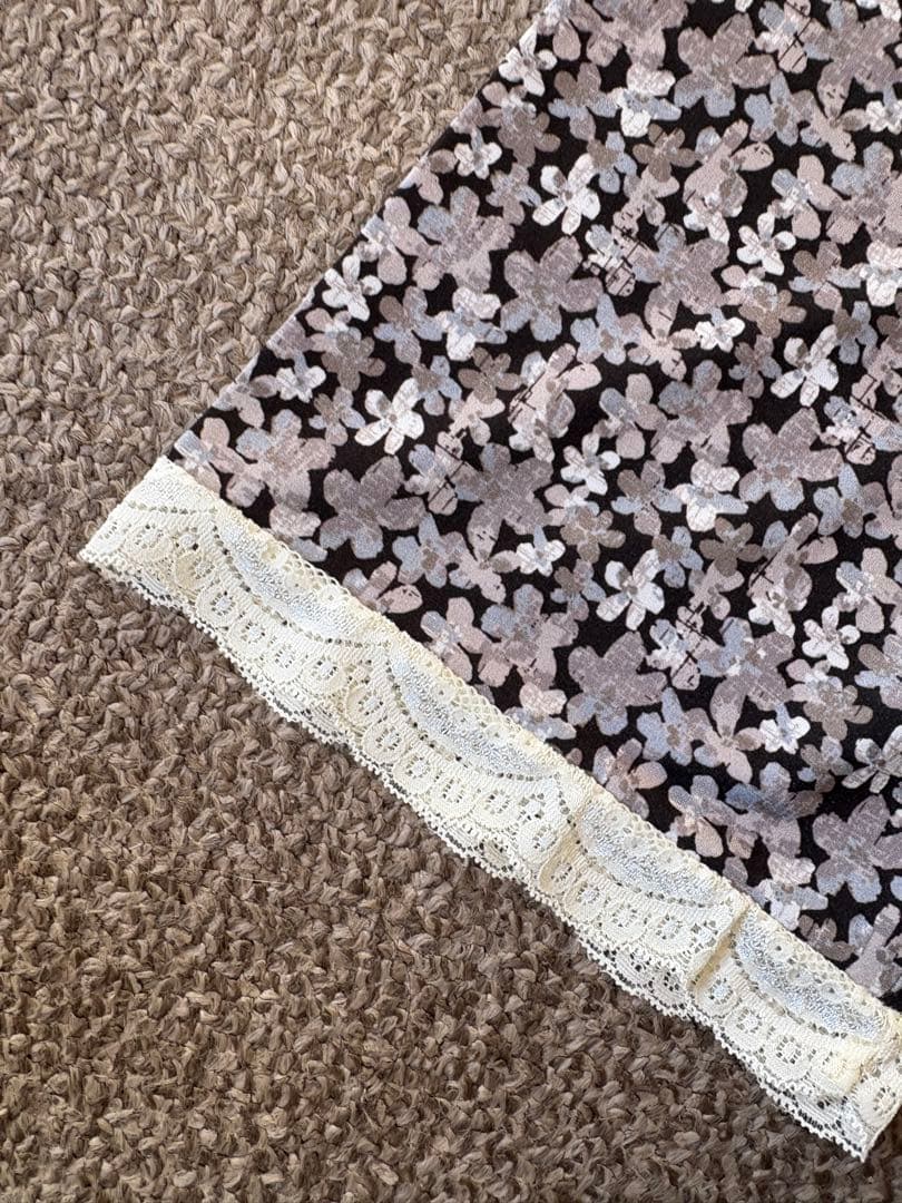 パーバーズ PERVERZE Lace Trim Shorts