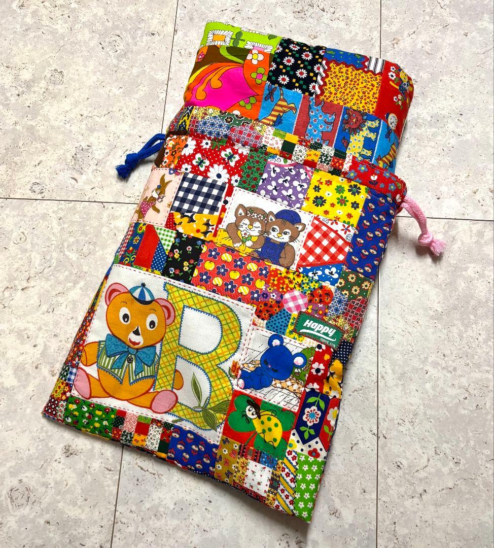 ハンドメイド❇ビンテージレトロパッチワーク❇大きめマットと巾着セット