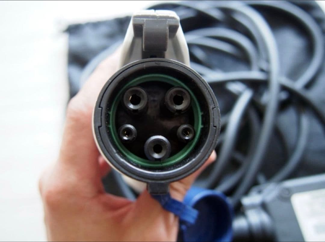 日産 NISSAN 純正リーフ 充電ケーブル 200V 15A 品番 3NK5E