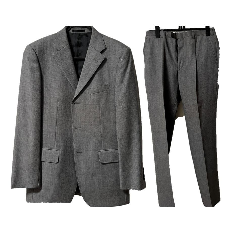 【新品、未使用】ビジネススーツ灰色極細チェック柄（バーバリーブラックレーベル）