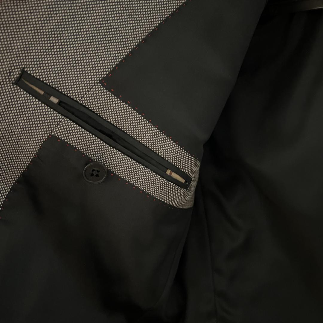 【新品、未使用】ビジネススーツ灰色極細チェック柄（バーバリーブラックレーベル）