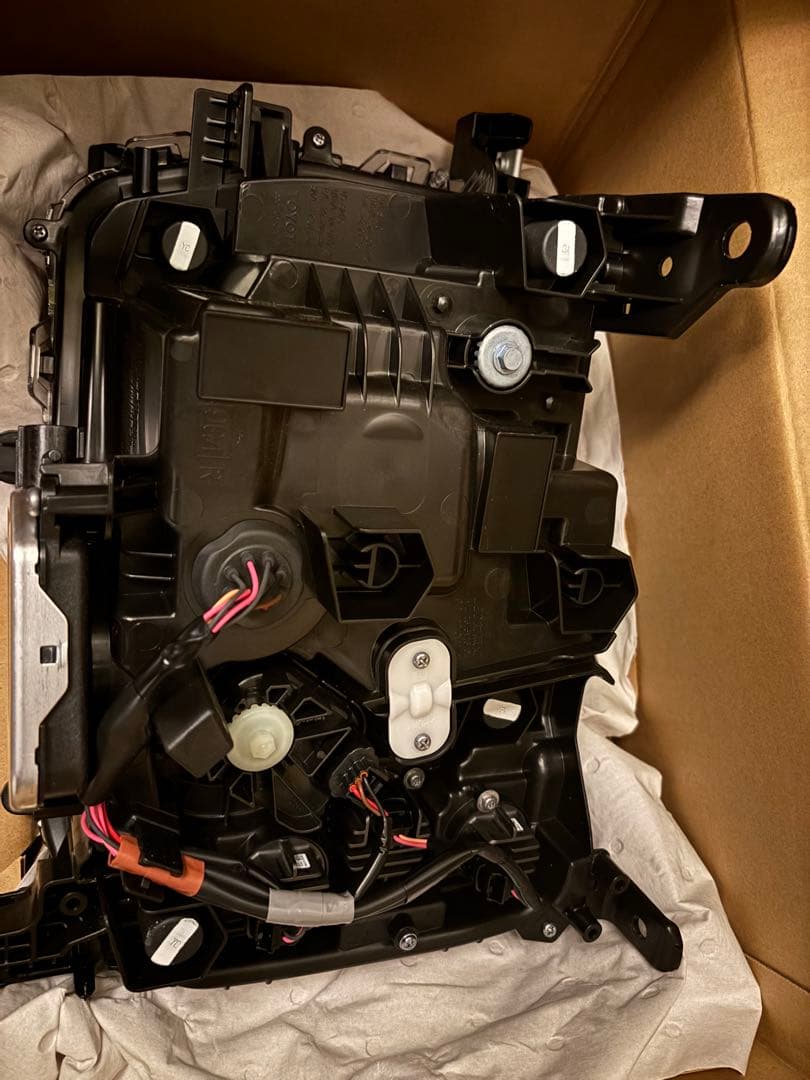 ユ*ク様 TOYOTA LEDヘッドライト　ランクル250 丸目