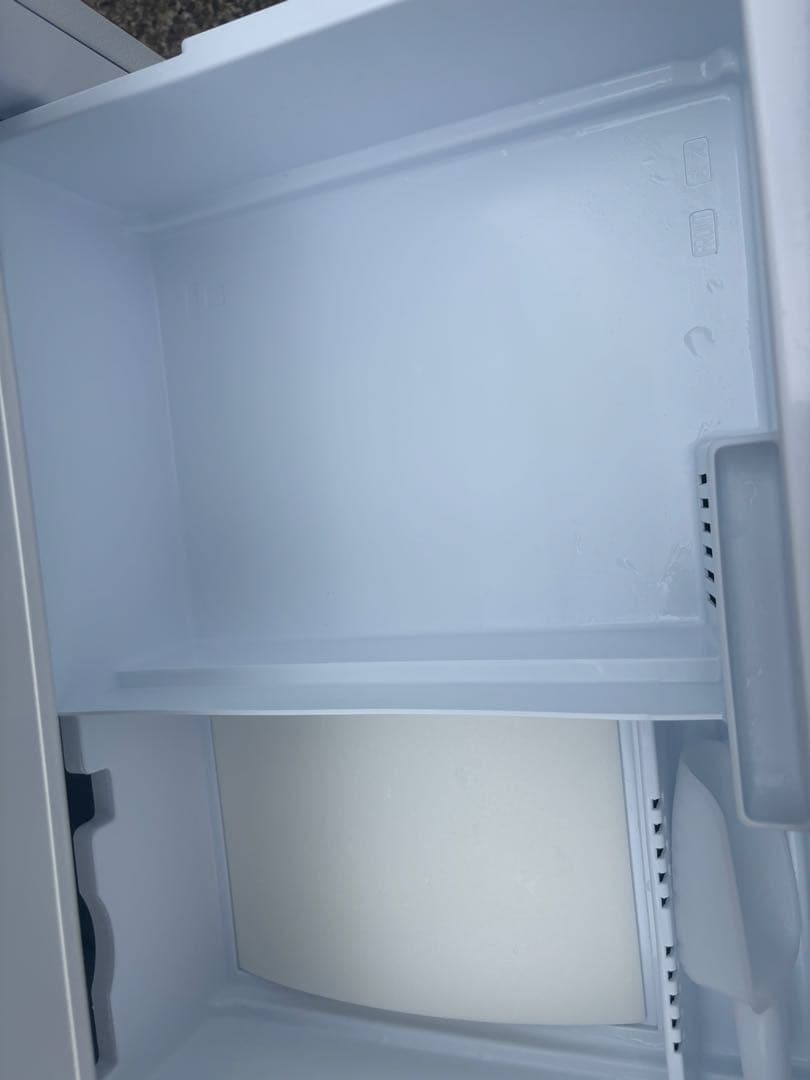 三菱　冷凍冷蔵庫　MR-C33H-W 2023年製　330リットル