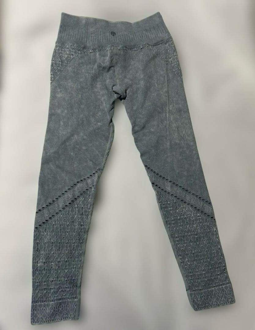 lava アクティブフィットレギンス　スモークグリーン