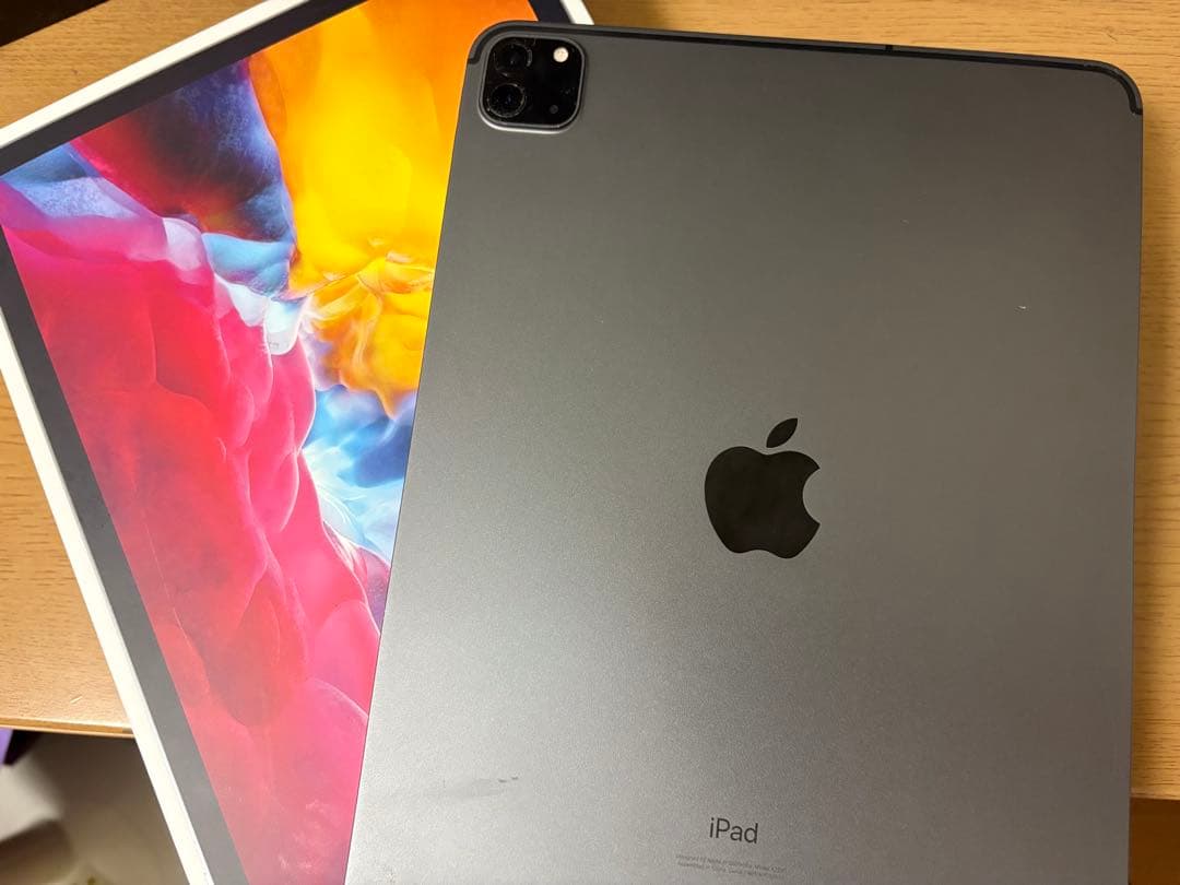iPad Pro（第二世代）11インチ スペースグレー 本体