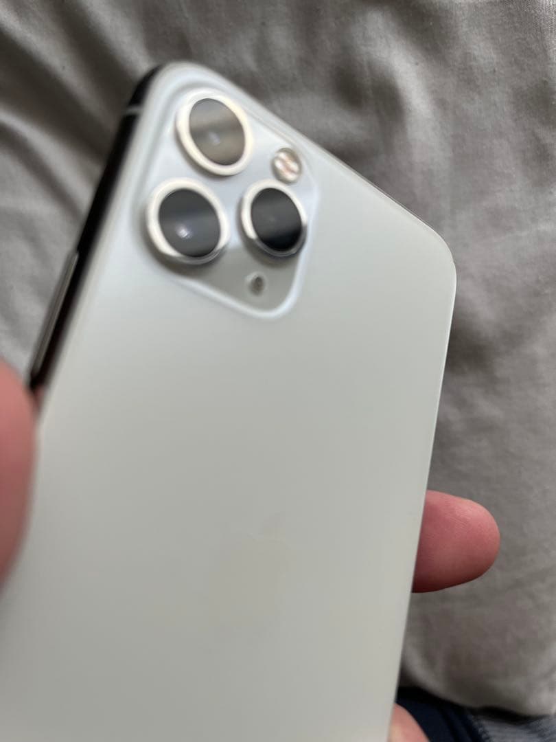 iPhone 11 pro 256GB 本体　白　シルバー　Faceid✖︎