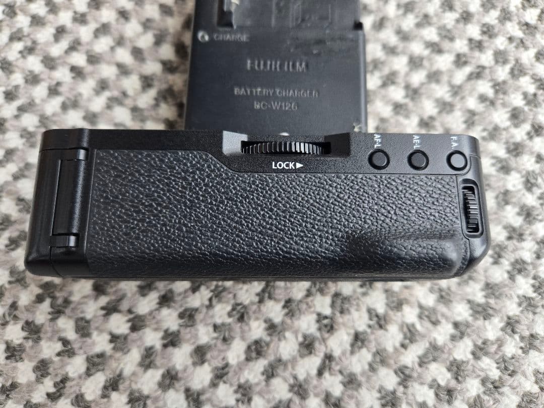 FUJIFILM X-T1 ミラーレス一眼　縦位置グリップ F VG-XT1