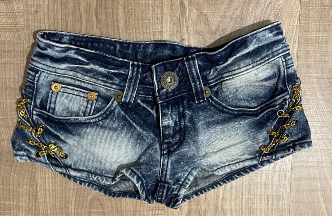 d.i.a.ダイヤ正規品☆y2k平成ギャル強めギャルチェーンショートパンツ☆