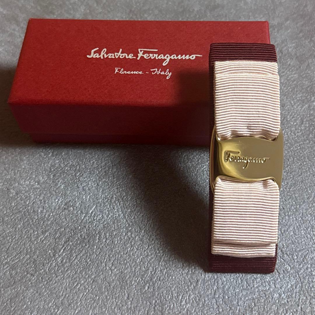 フェラガモバレッタ リボン バイカラー ヘアアクセサリー 箱付き