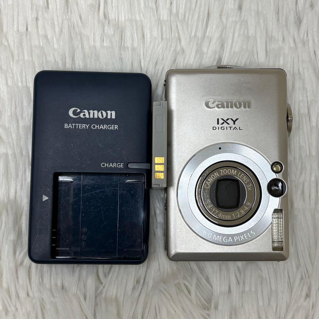 Canon カメラ　IXY 70 PC1193 充電器　コンデジ　動作品