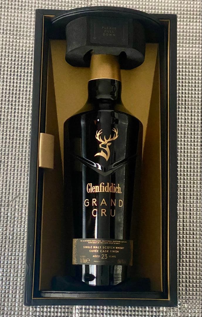 Glenfiddich グレンフィディック グランクリュ23年 700mL