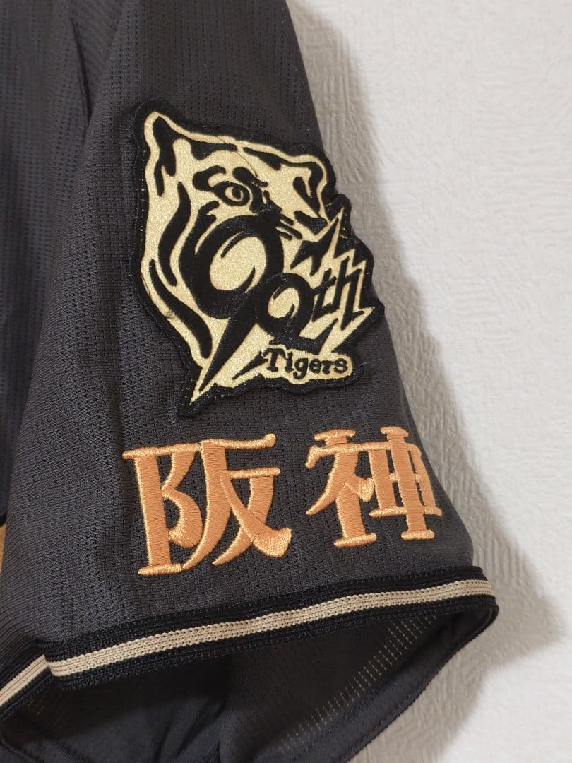あ*様 阪神タイガース トラッキー ブラックダイナマイト ユニフォーム 黒ユニ