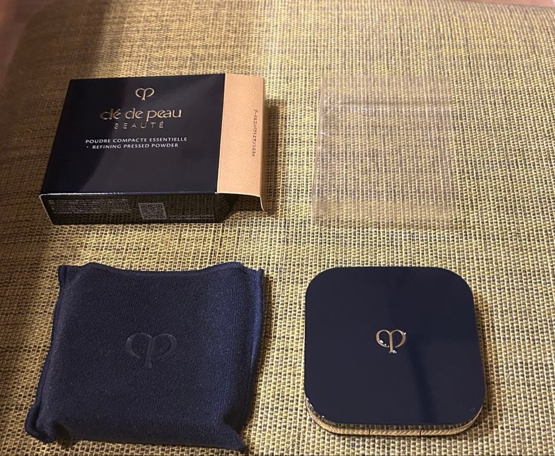 クレドポーボーテ　プードルコンパクトエサンシエルn 5g